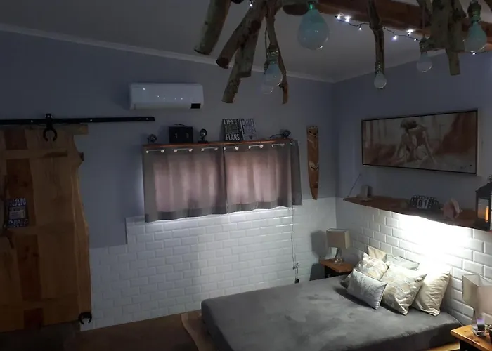 Chalet Dad's Cave Sublime